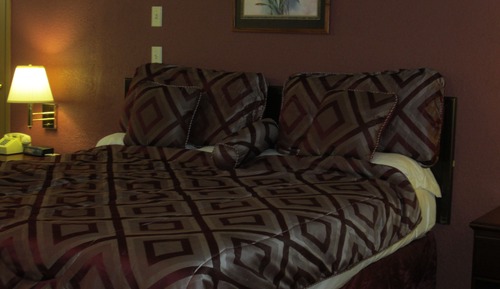 Executive Suite, Smoking