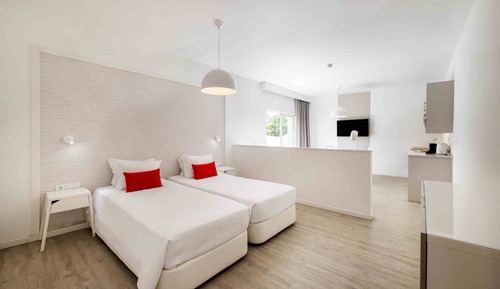 Premium Studio, Garden Area