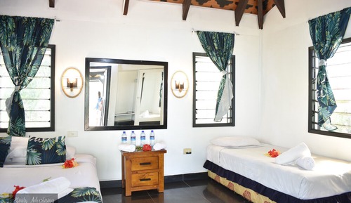 Deluxe Studio Suite, 1 Bedroom, Partial Sea View, Garden Area