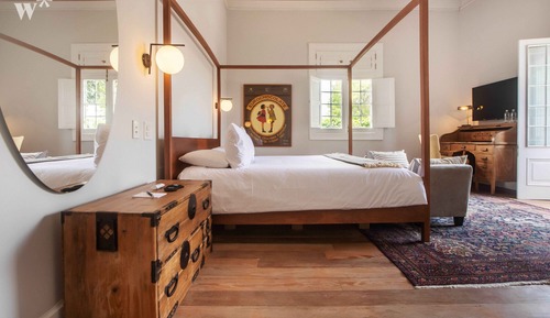 Deluxe Studio Suite