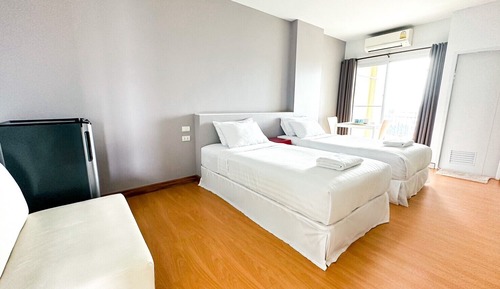 Deluxe Twin Bed