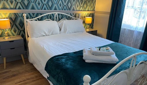 Design Double Room (Room 8)
