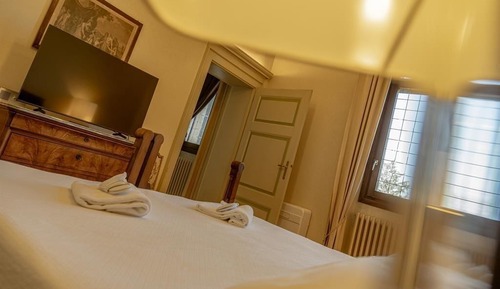 Deluxe Room, Multiple Beds