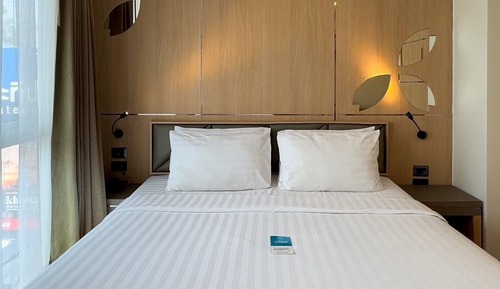 One Bedroom Suite City View
