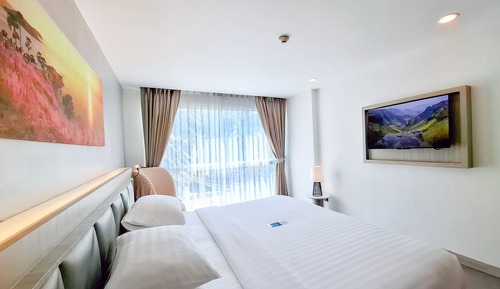 Premium Superior King Mountain view