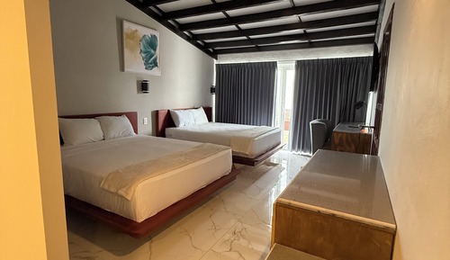 Deluxe Studio Suite