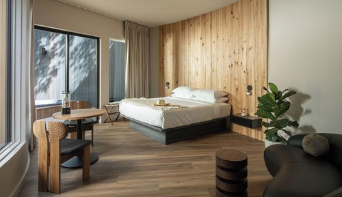 Luxury Cabin, Garden Area