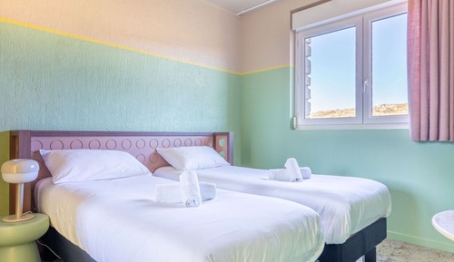 Room, 2 Twin Beds (Pop)