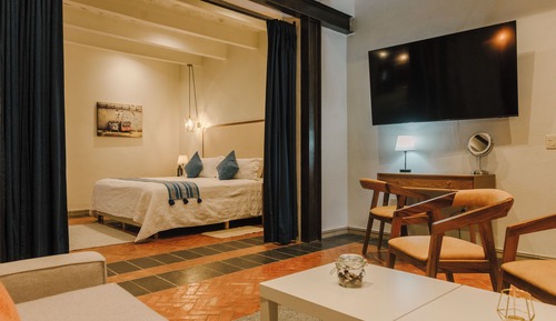 Elite Suite