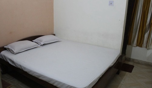 Economy Double Room, 1 Queen Bed