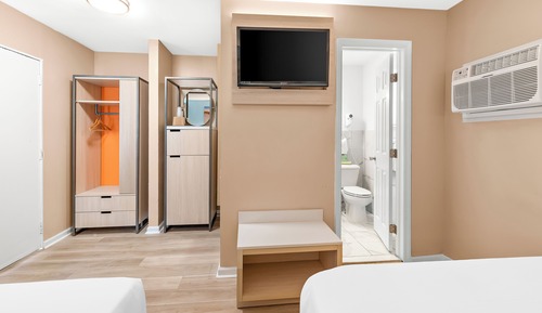 Standard Room, 1 King Bed