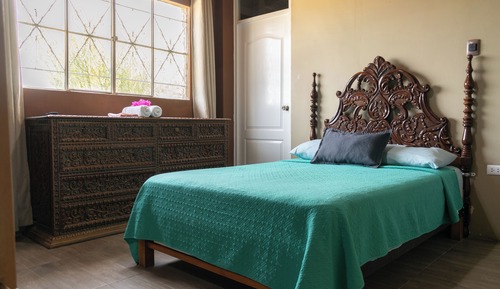 Family Room, Private Bathroom