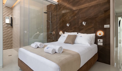 Apartment, 3 Bedrooms, Smoking, Balcony