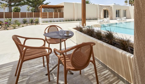 Superior Suite outdoor Heated Tub