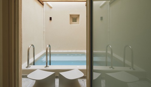 Senior Suite, outdoor Heated Tub