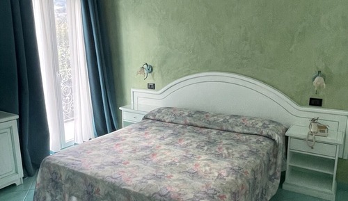 Room, Mountain View