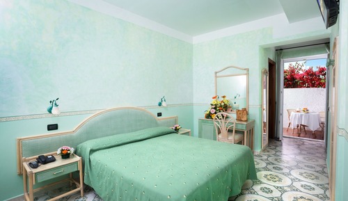 Economy Room