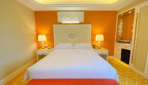 Superior Double Room, City View