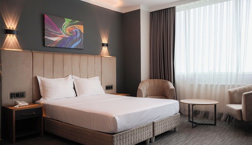 Deluxe Room, 1 King Bed
