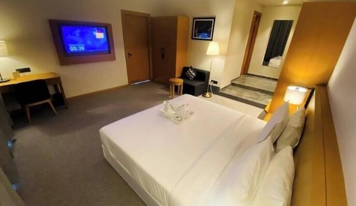 Executive Studio Suite