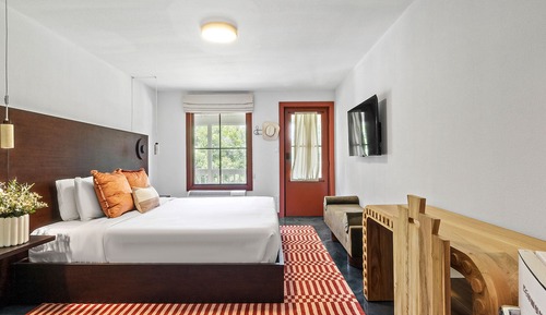 Superior Room, 1 King Bed, River View
