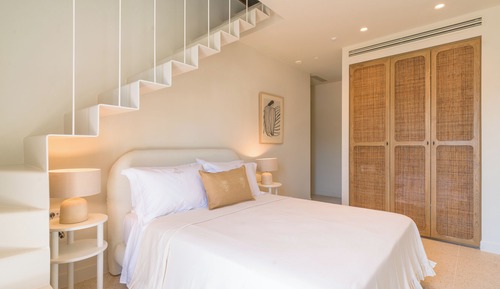 Executive Suite, Sea View