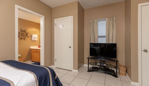 Condo, 2 Bedrooms
