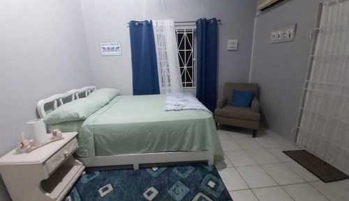 Classic Single Room, 1 Queen Bed