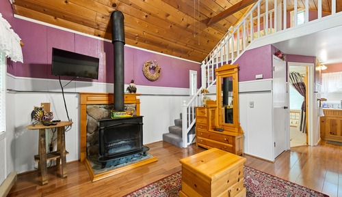 Romantic Cottage, 1 Queen Bed, Fireplace, Garden View