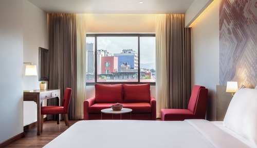 Deluxe Room, 1 King Bed