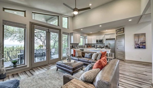 House, Multiple Beds, Pool Access (19007 Helmway Circle)