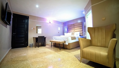 Deluxe Double or Twin Room
