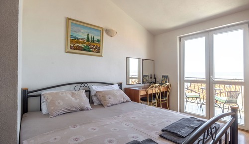 Apartment (A4)