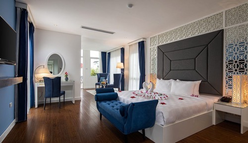 Victor suite room with Balcony