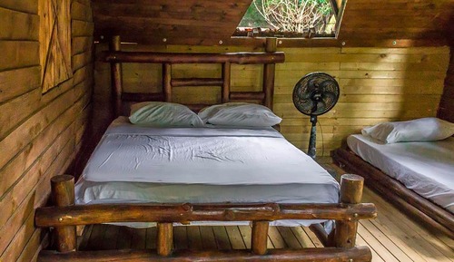 Signature Cabin, Multiple Beds