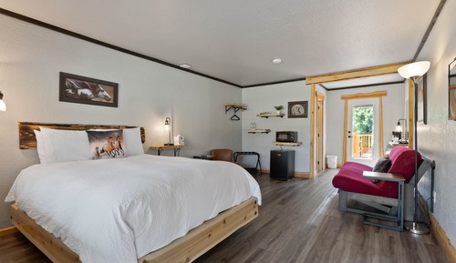 Lake Village Lodge Room #1