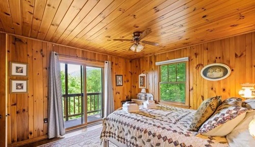 Cabin, Multiple Bedrooms