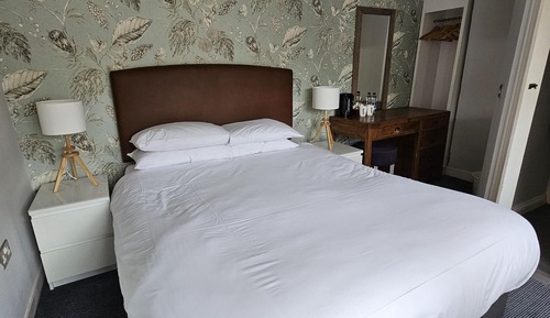 Standard Double Room, Ensuite