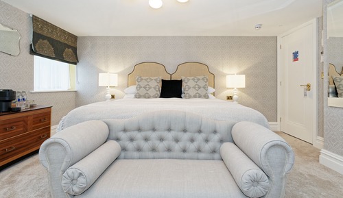 Superior Room, 1 King Bed