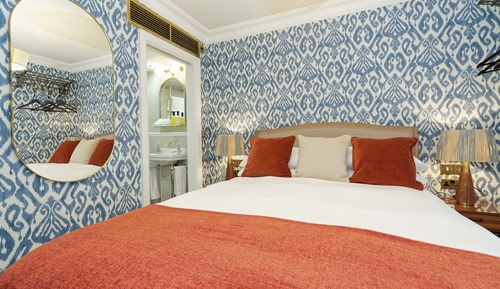 Standard Room, 1 Queen Bed