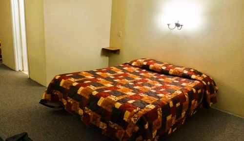 Deluxe Room, 1 Queen Bed, Kitchenette