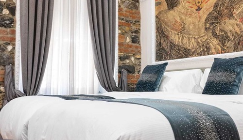 Royal Twin Room