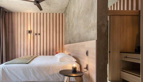 Comfort Suite, 1 King Bed