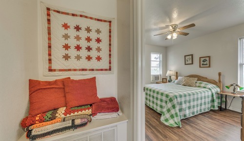 House (2 Bedrooms)