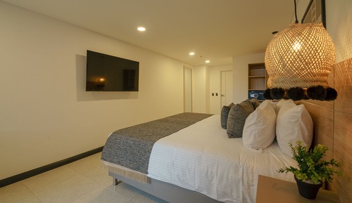 Deluxe Room, Bathtub