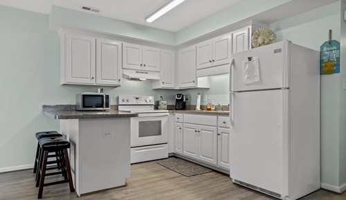 Condo, 2 Bedrooms