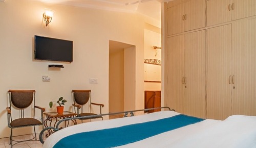 Deluxe Apartment