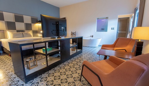 Signature Room