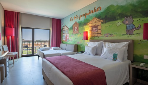 Family Double or Twin Room (3 Adults)