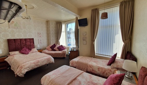 Classic Quadruple Room